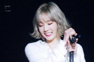 亚洲女孩行走视频